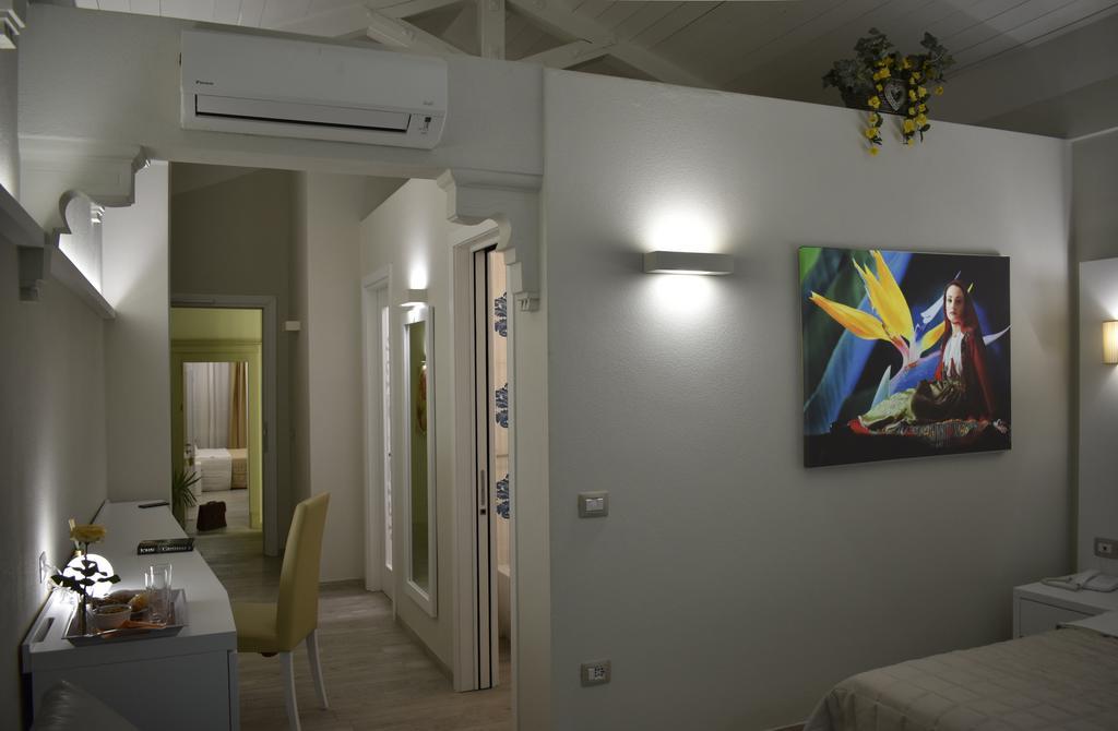Il Villino Hotel กาญารี ภายนอก รูปภาพ